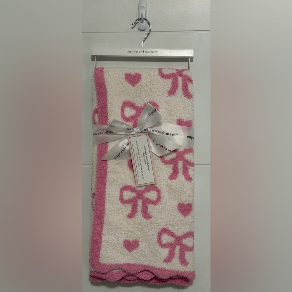 ✨NWT✨ Cupcakes & Cashmere: Baby Blanket